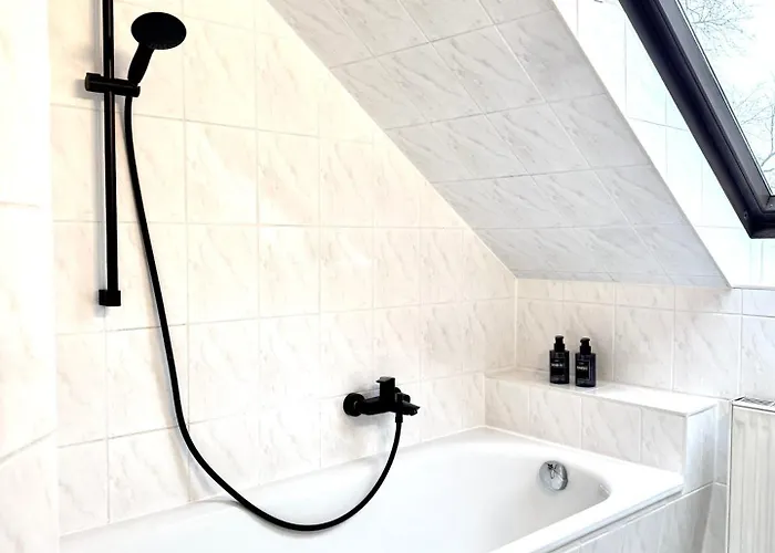 Newcityhome-3 Zi-spacious Harley - Kassberg - Priv Parking Apartment *